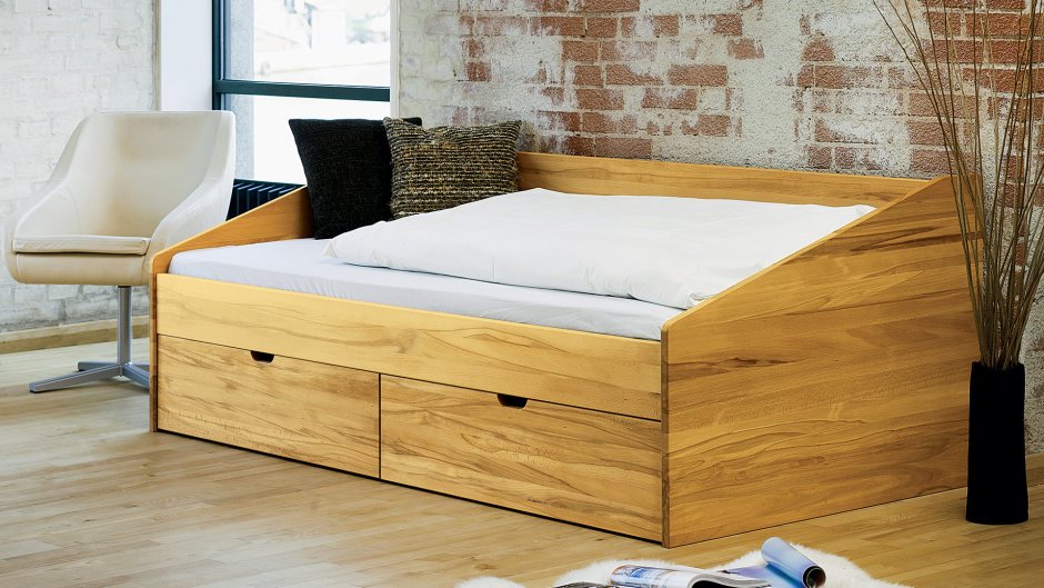 Необычные кровати из дерева