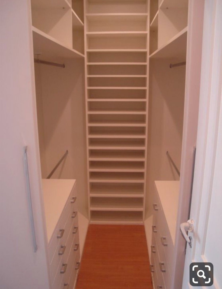 Гардеробная в тещиной комнате