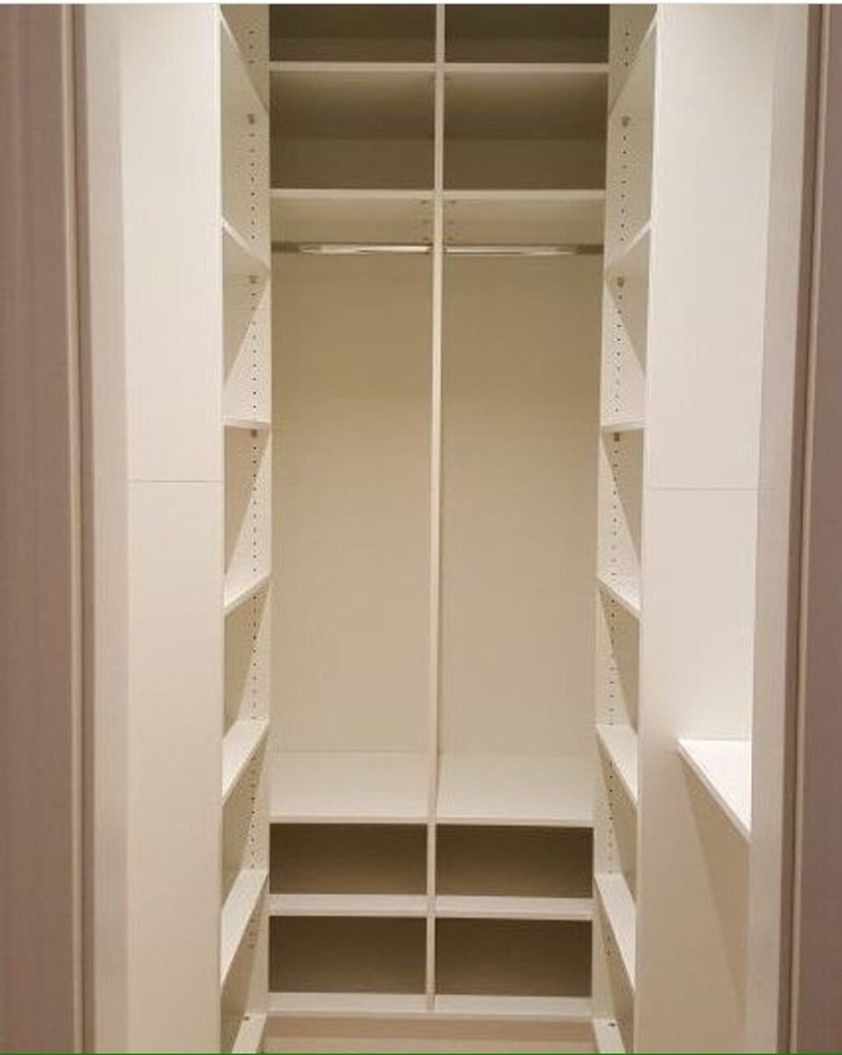 Гардеробная 1м 80 см * 1м 20см