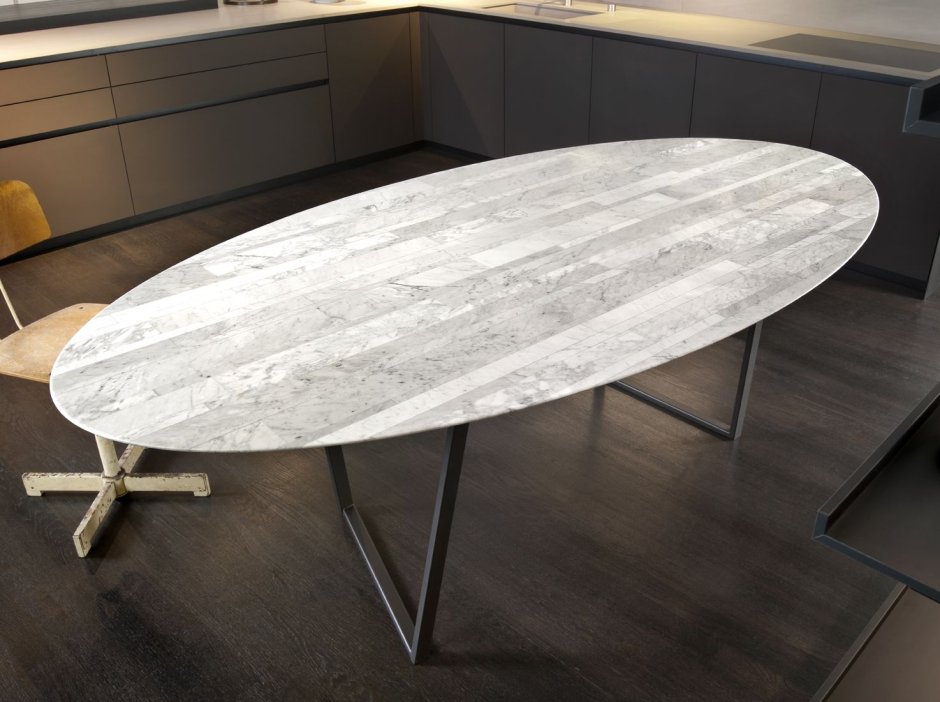 Стол овал Poliform