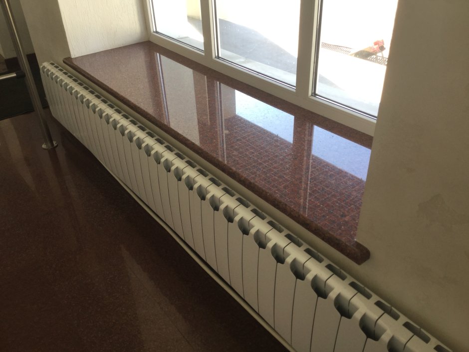 Батарея в подоконнике