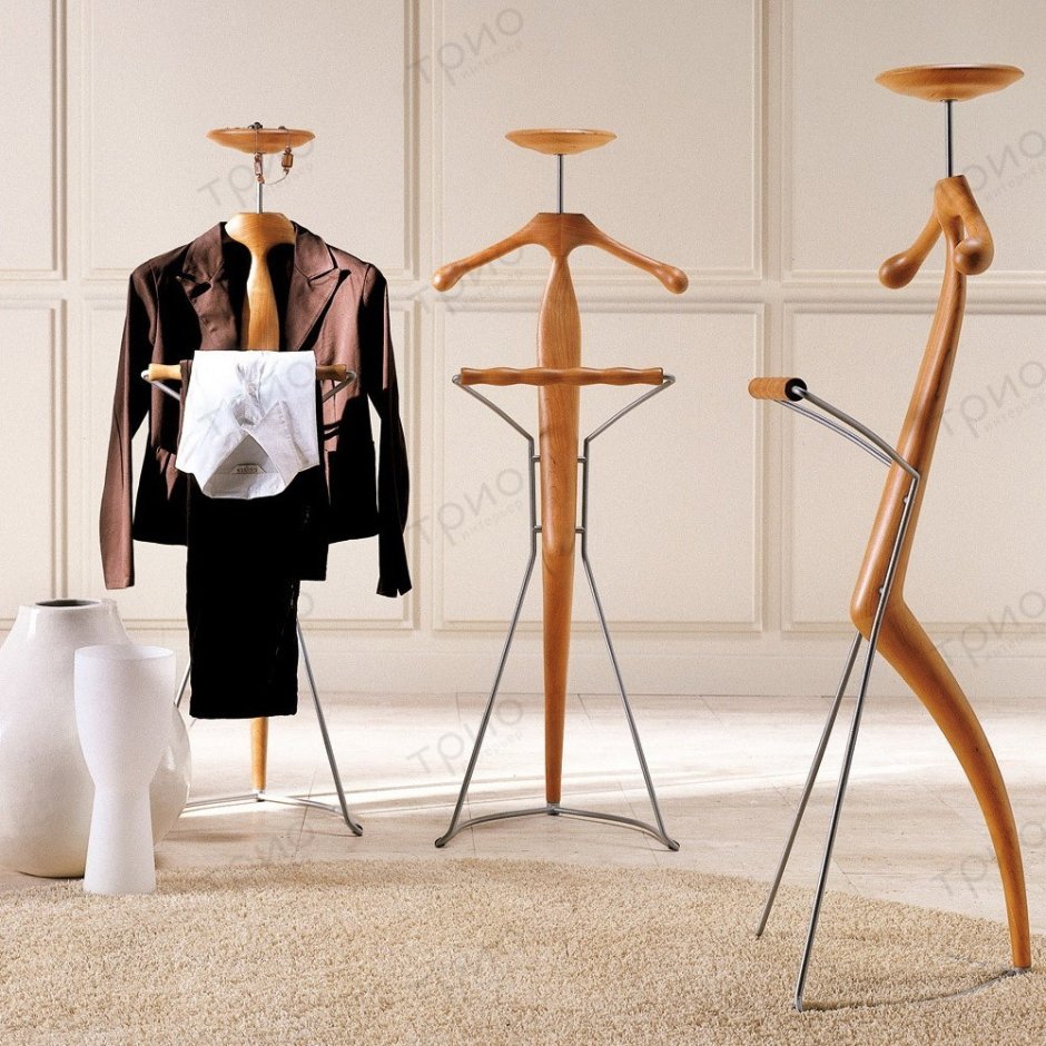 Вешалка настенная вертикальная