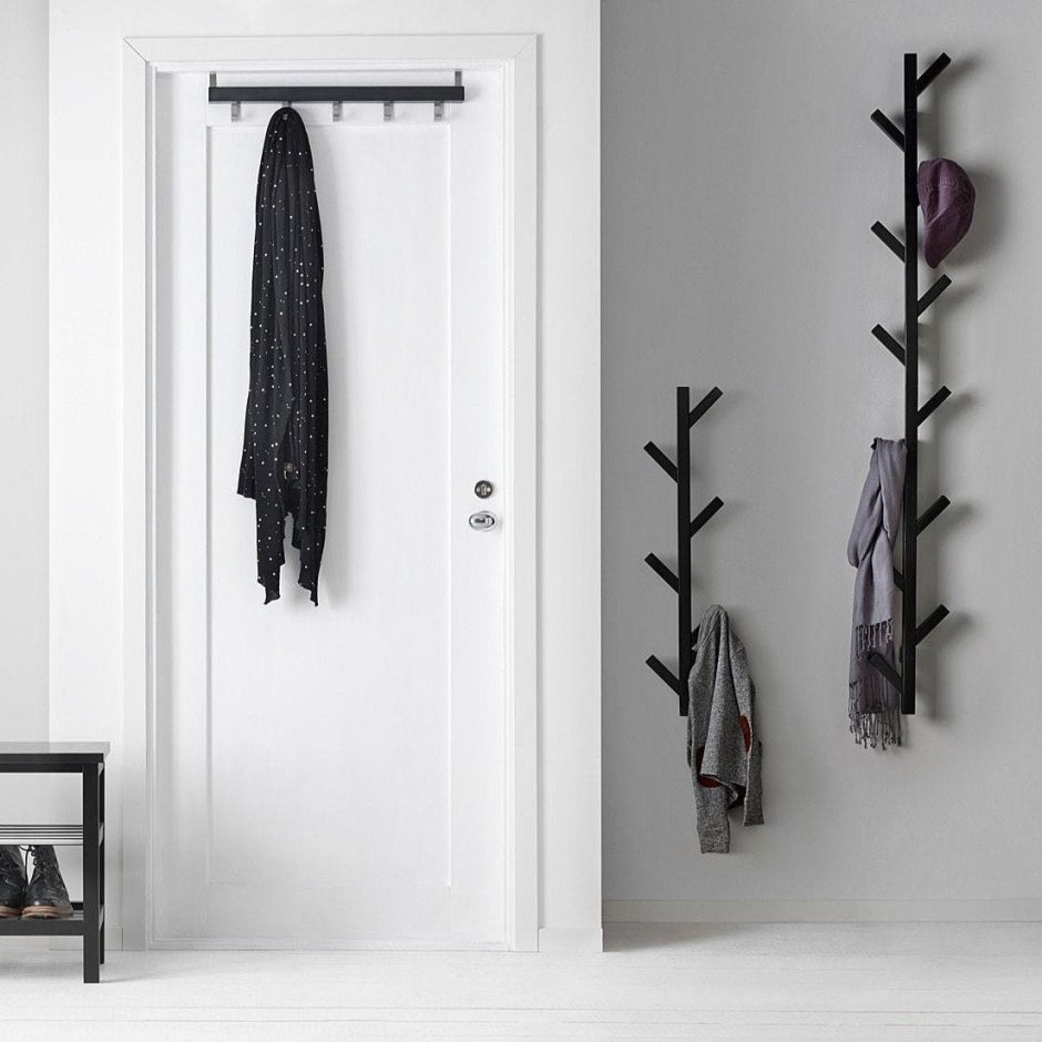 Деревянная вешалка