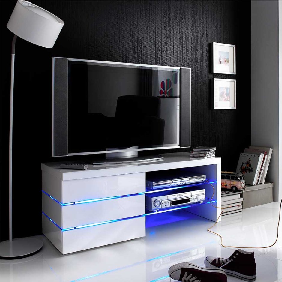 Необычные тумбы под ТВ