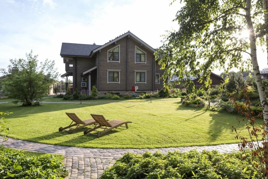 Экстерьер загородного участка