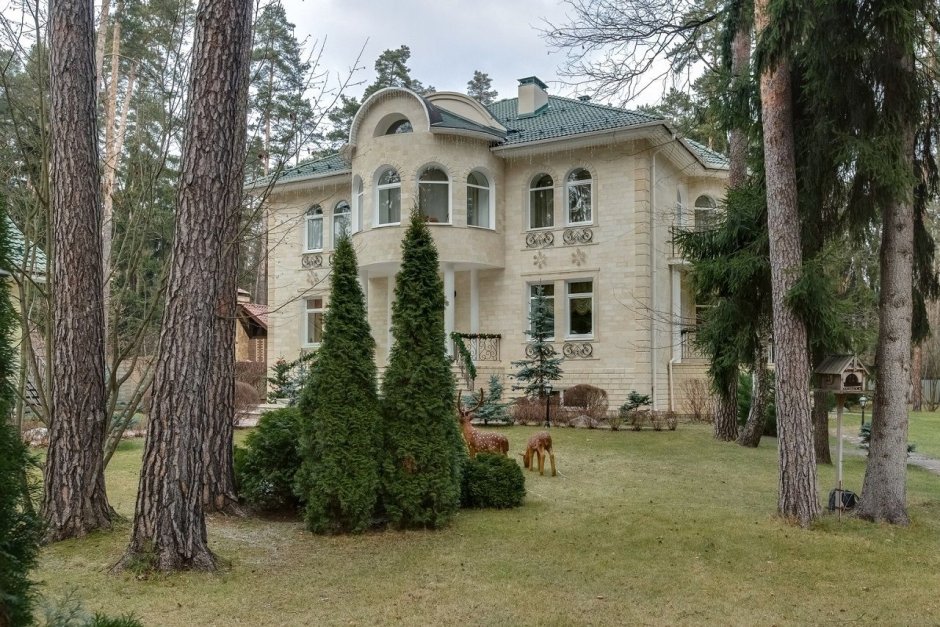 Дом фахверк в Сосновом лесу