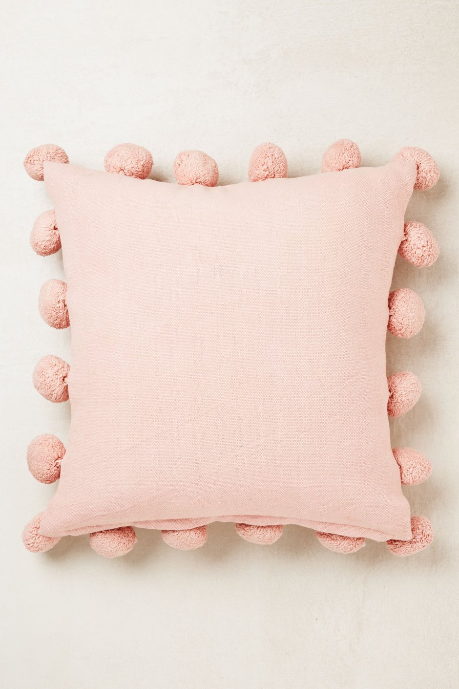 Подушка декоративная розовая