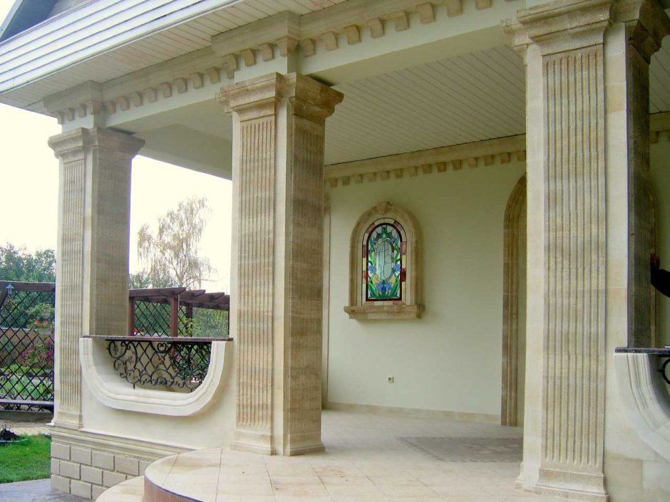 Фасад пилястры травертин Дагестанский камень