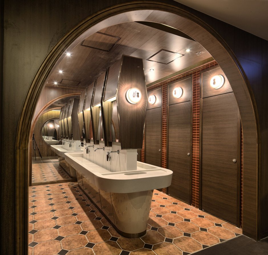 Красивые туалетные комнаты в ресторанах