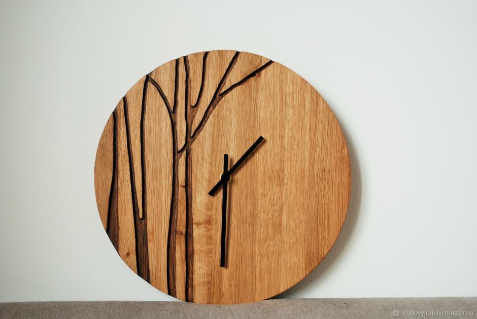 Часы на стену из дерева