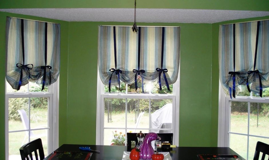 Английские шторы на кухню
