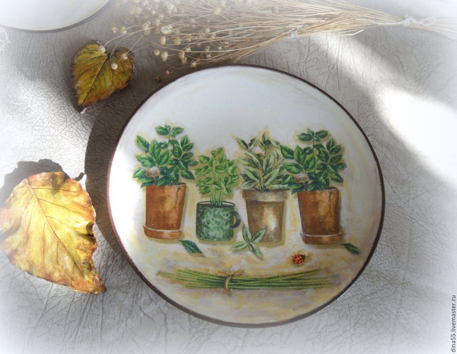 Декоративные тарелки в стиле Прованс