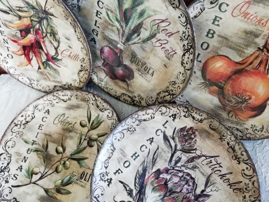 Тарелки в стиле Прованс