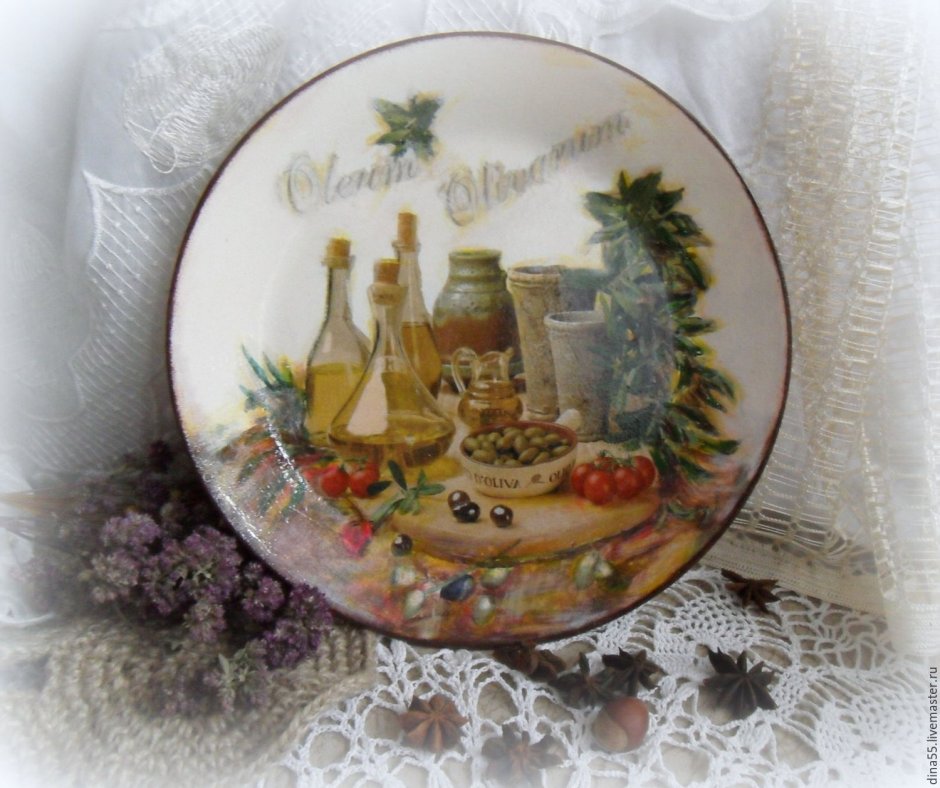 Настенные тарелки для кухни в стиле Прованс