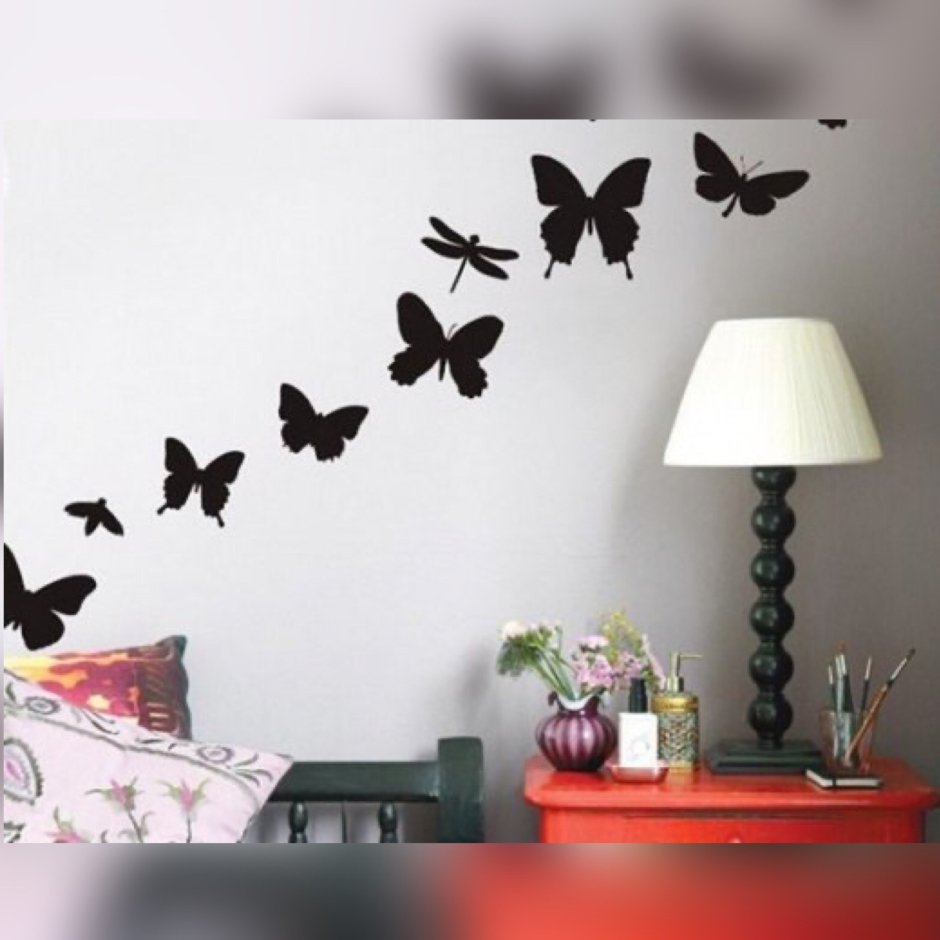 Декорирование стен бабочками и цветами