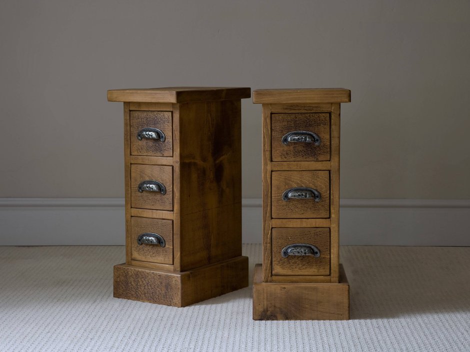 Самодельная тумбочка