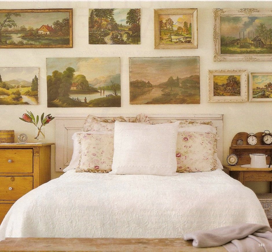 Картины в спальню над кроватью
