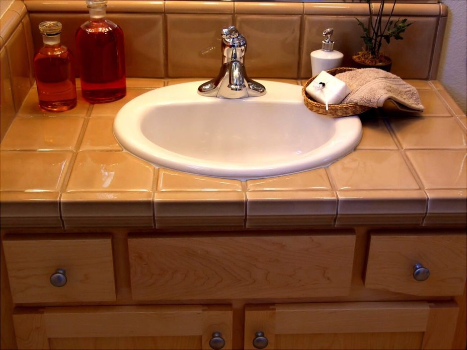 Встроенная раковина в столешницу для ванной