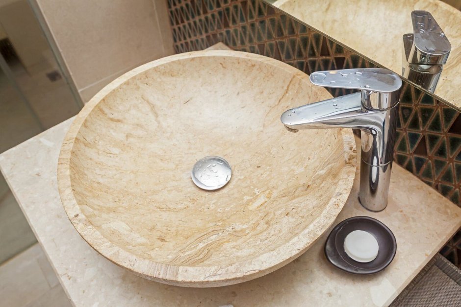 Самые необычные раковины для ванной в мире с золотом