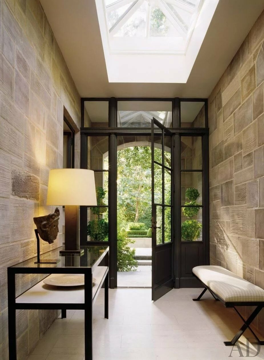 Тамбур в загородном доме интерьер