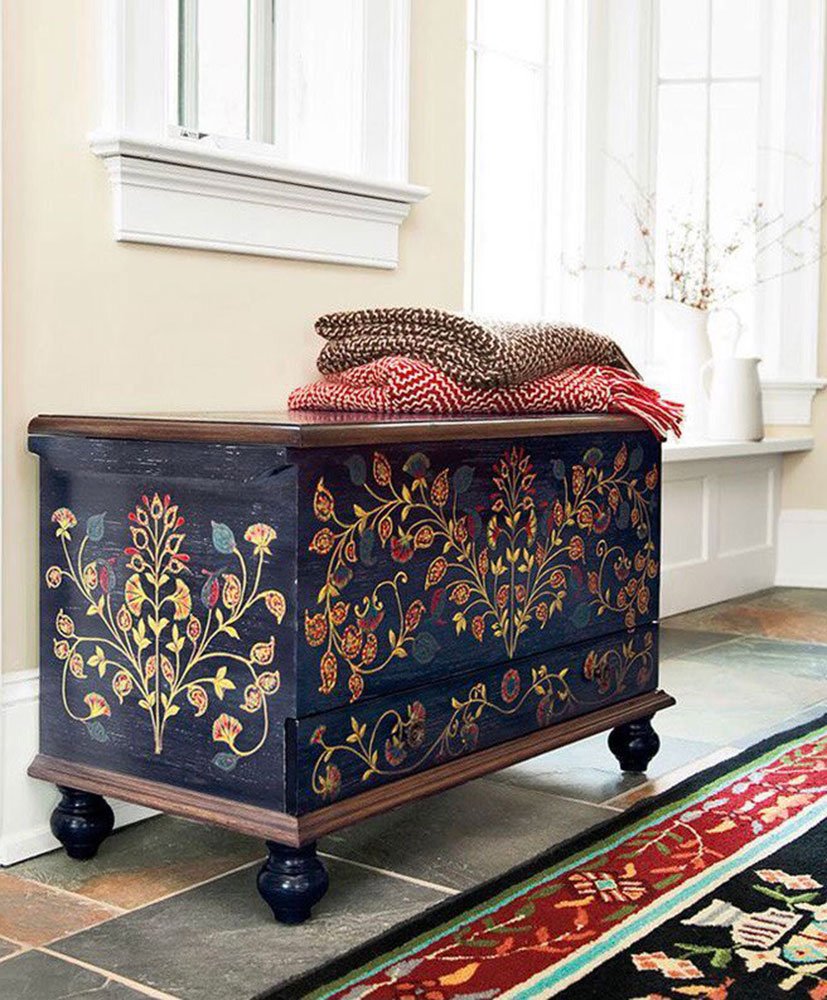 Расписной сундук в стиле бохо