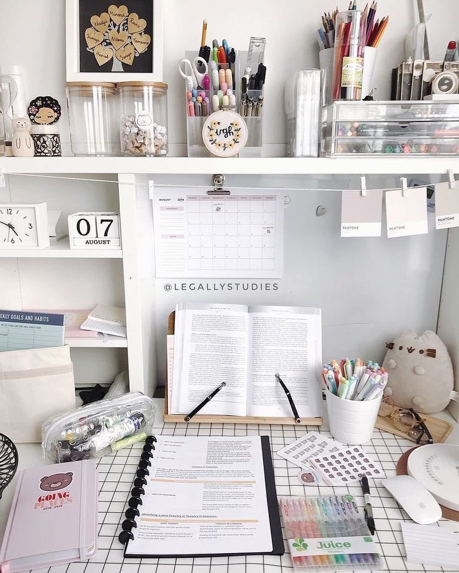 Декор рабочего места