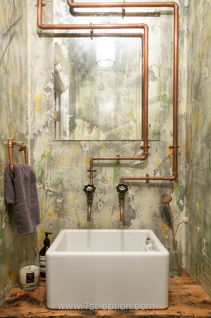 Трубы сантехнические в интерьере