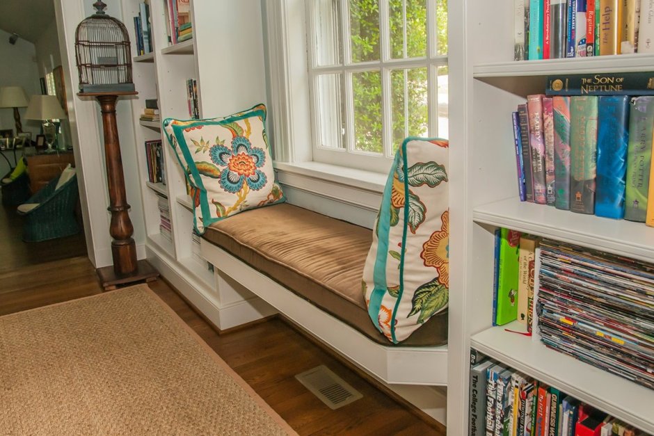 Сидушка на подоконник