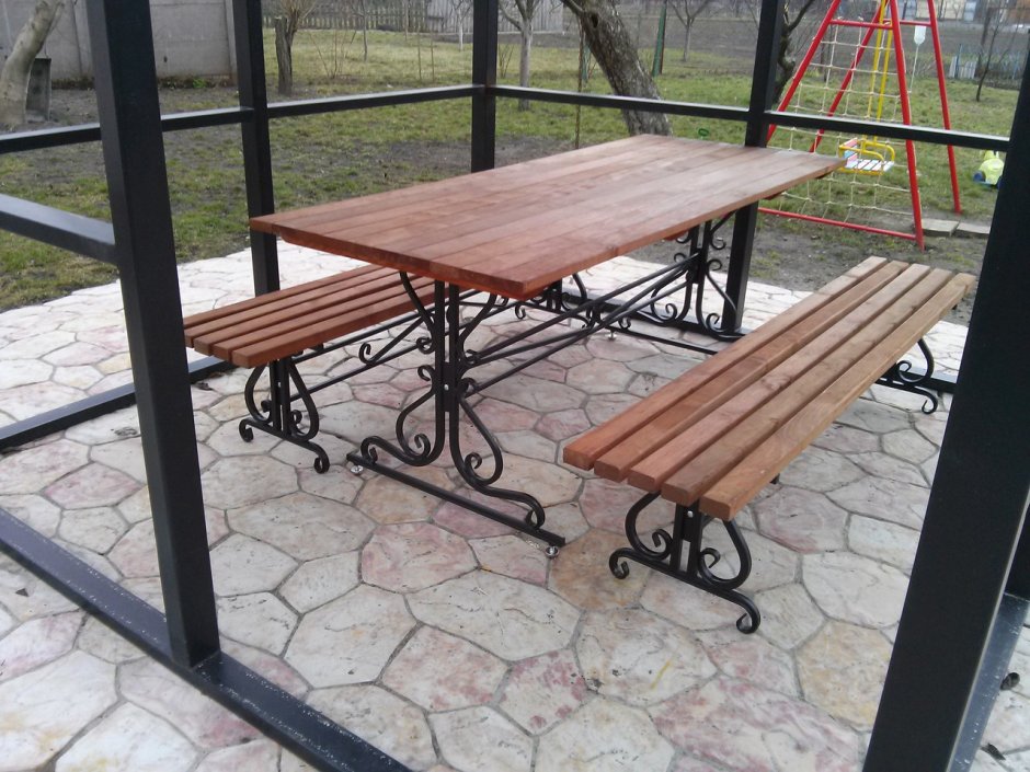 Кованые столы и лавки