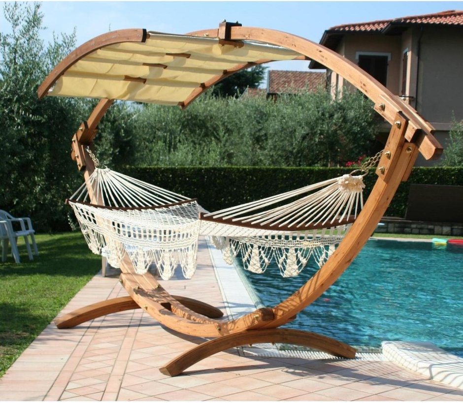 Беседка с гамаком