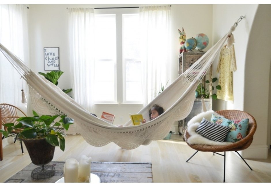 Качели на веранде подвесные