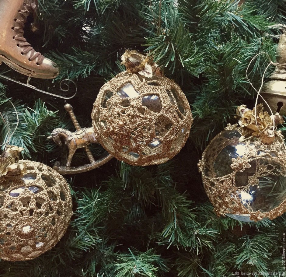 Стеклянные елочные игрушки