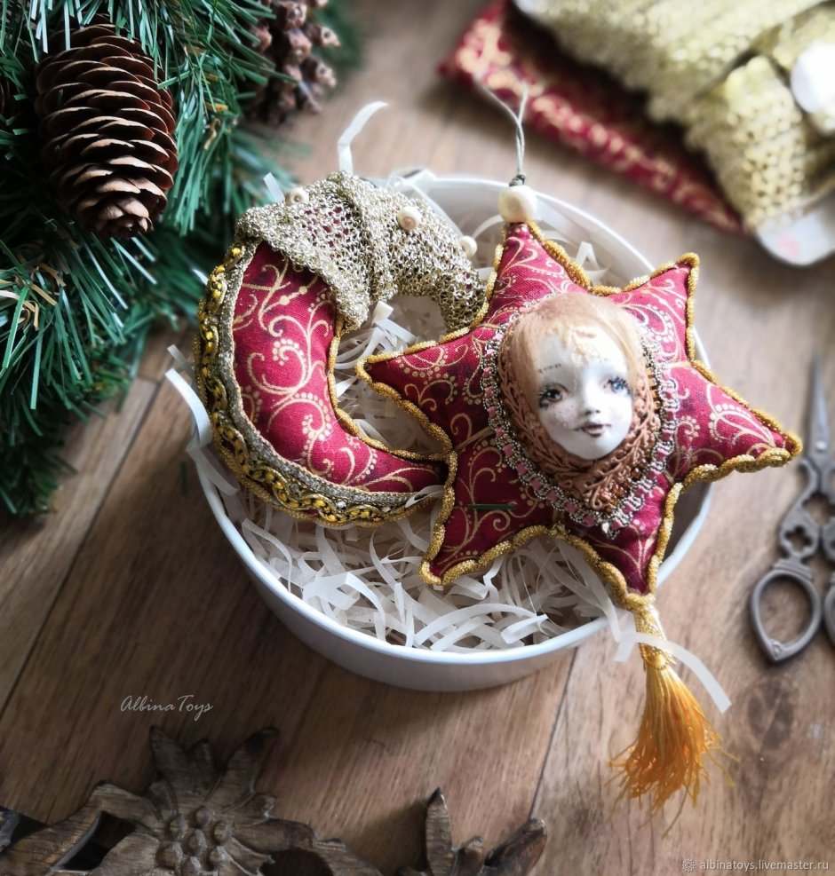 Новогодние игрушки