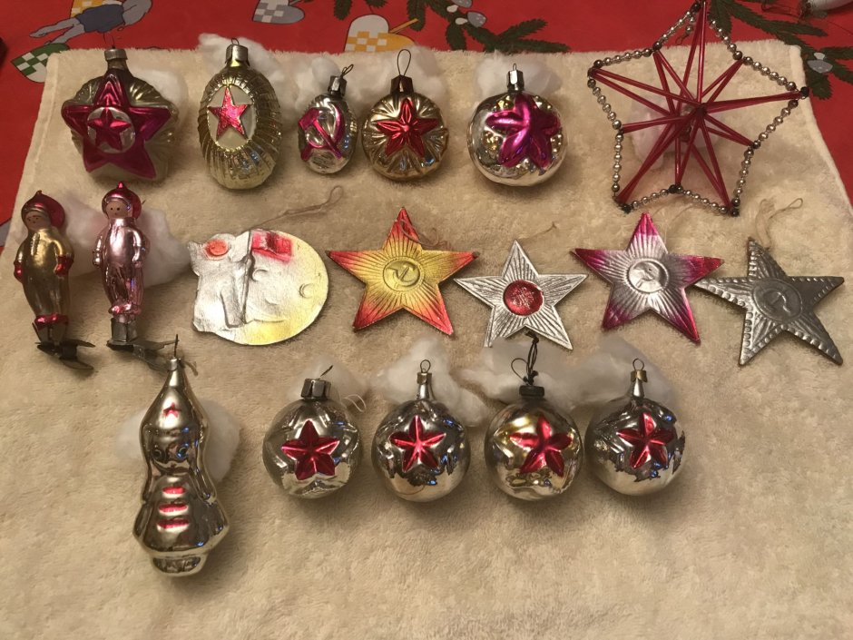 Новогодние броши из бисера