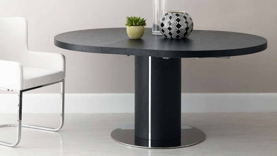 Овальный черный стол на кухню