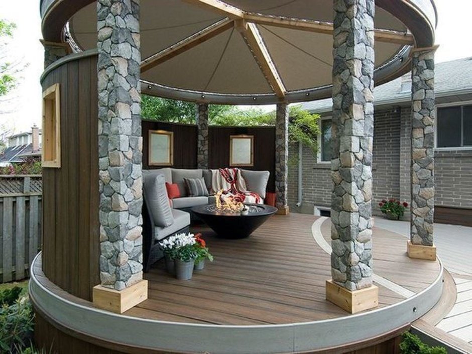 Полукруглая беседка