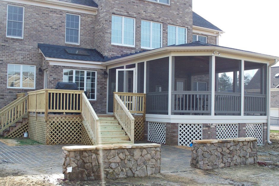 Терраса с колоннами