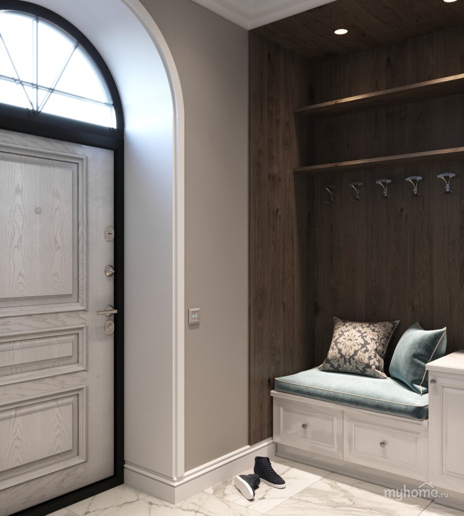 Маленькая прихожая в частном доме