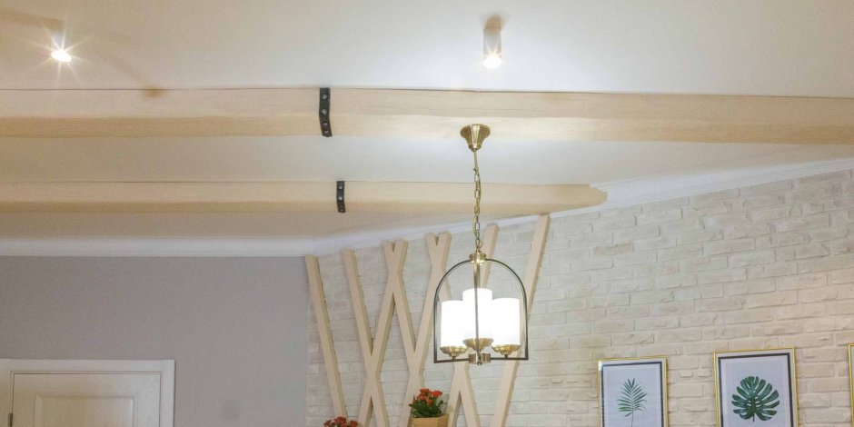 Декоративные балки с подсветкой