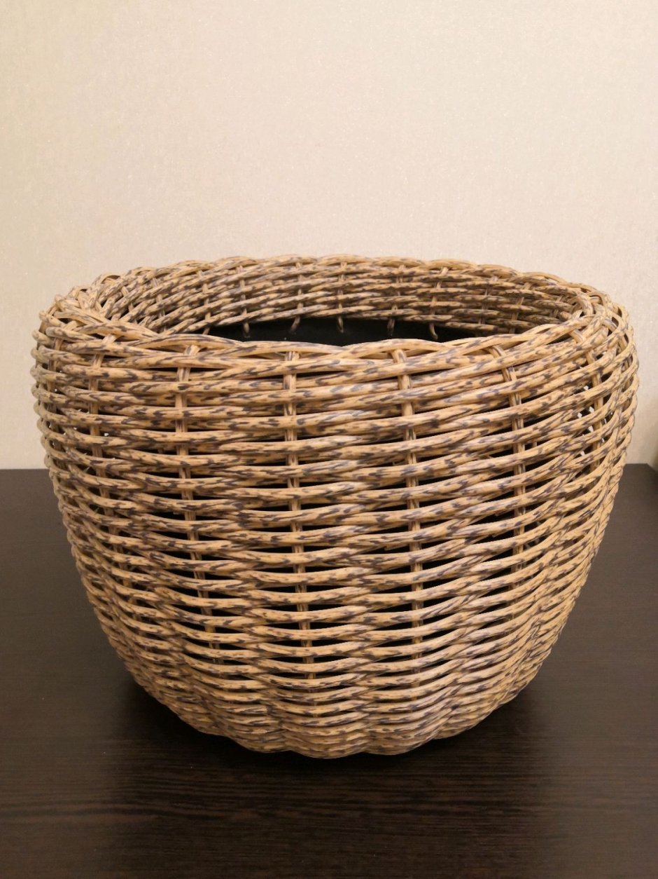 Вазоны из ротанга