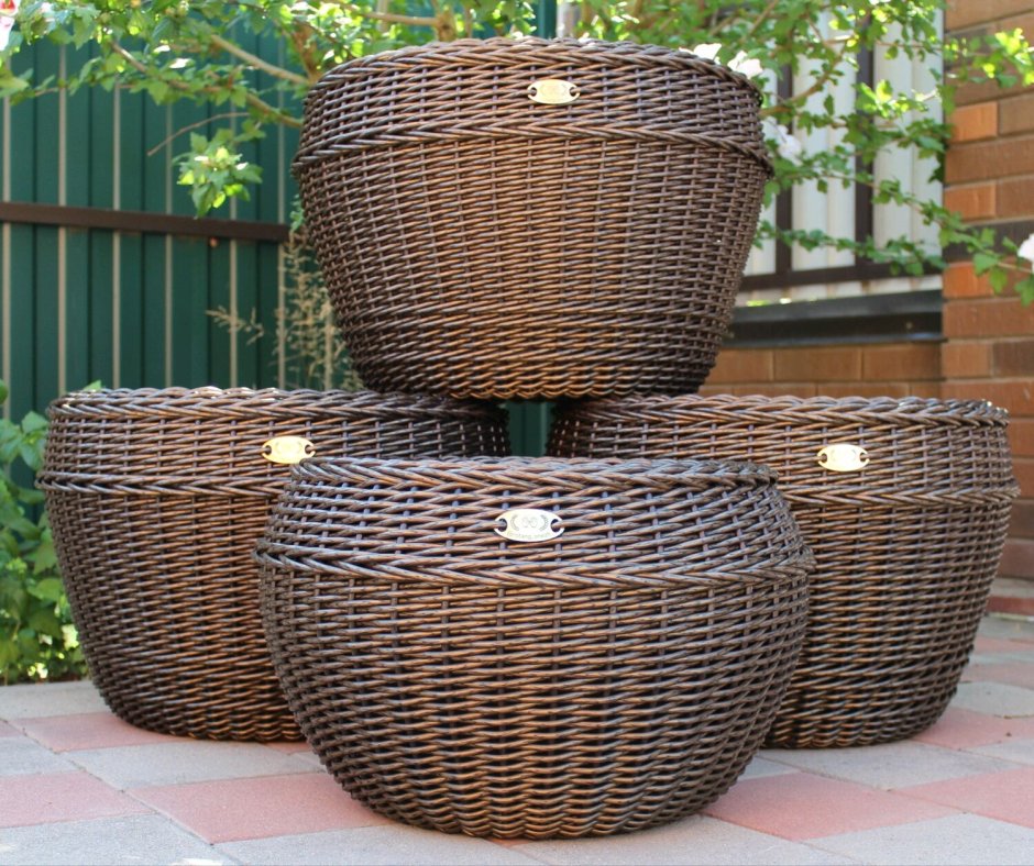 Кашпо из искусственного ротанга своими руками