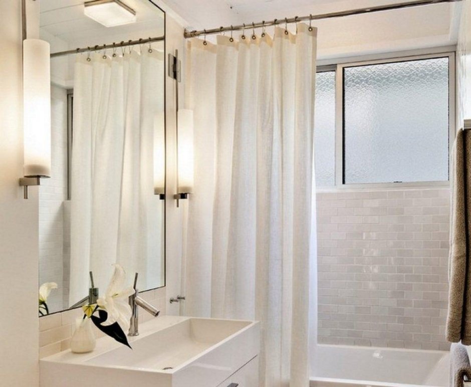 Современная ванная со шторкой