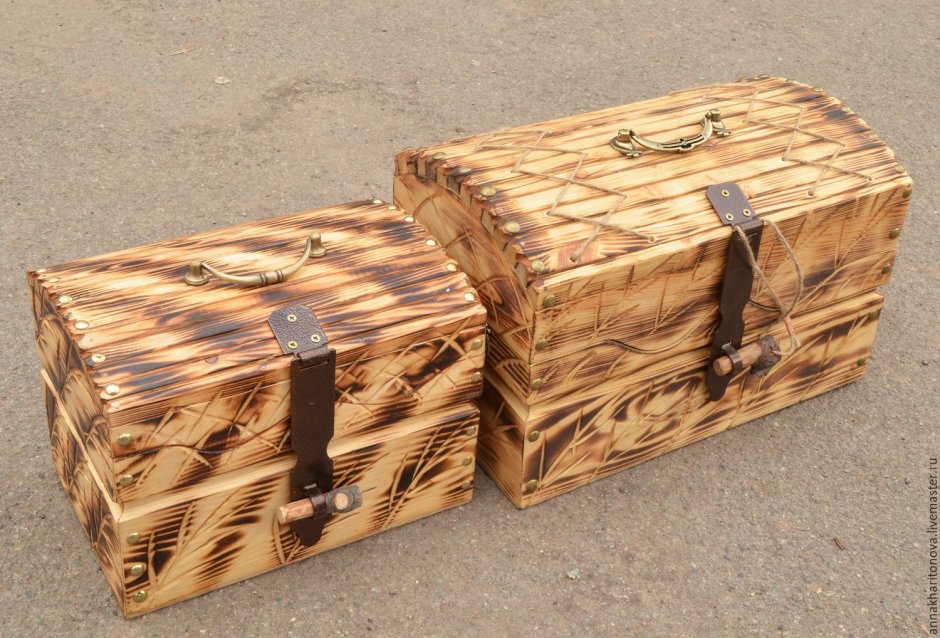 Деревянный сундучок
