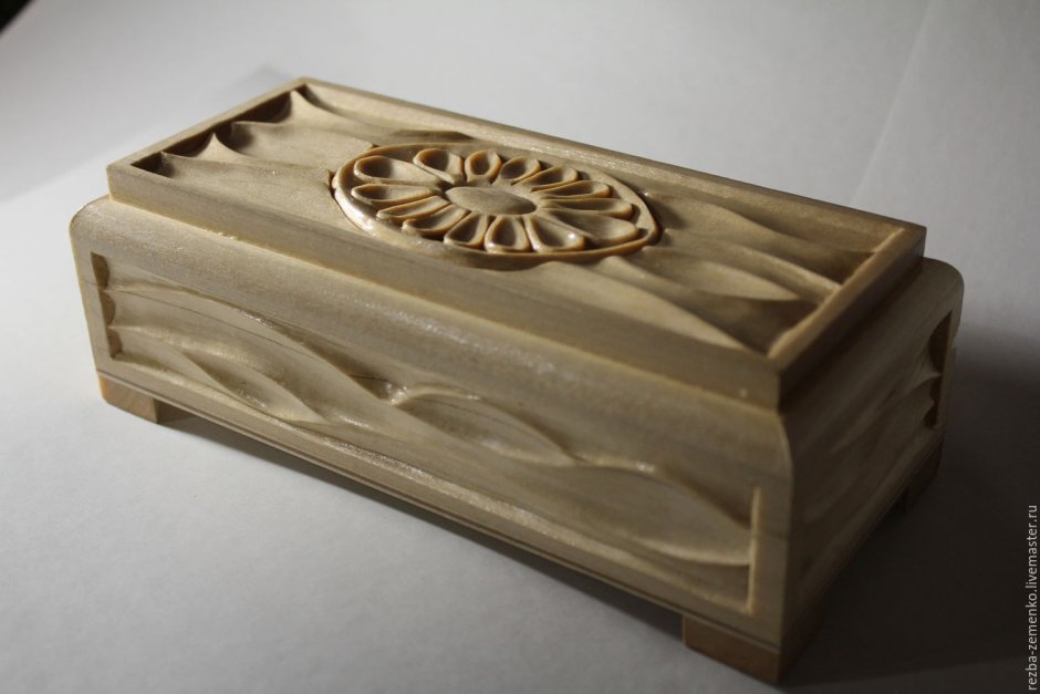Шкатулка резная e259951