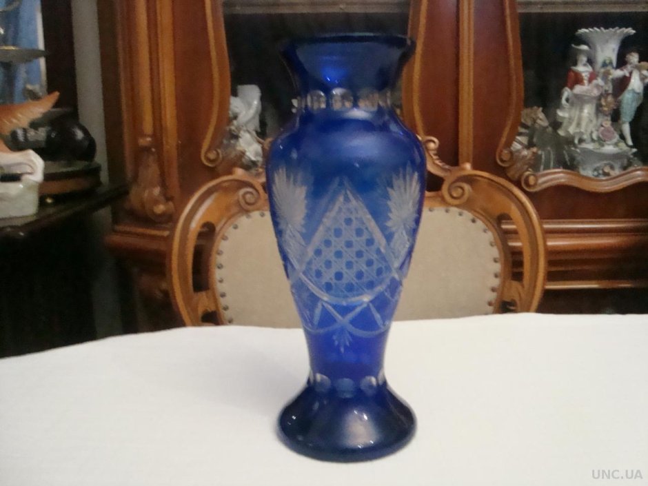 Продать вазу синюю