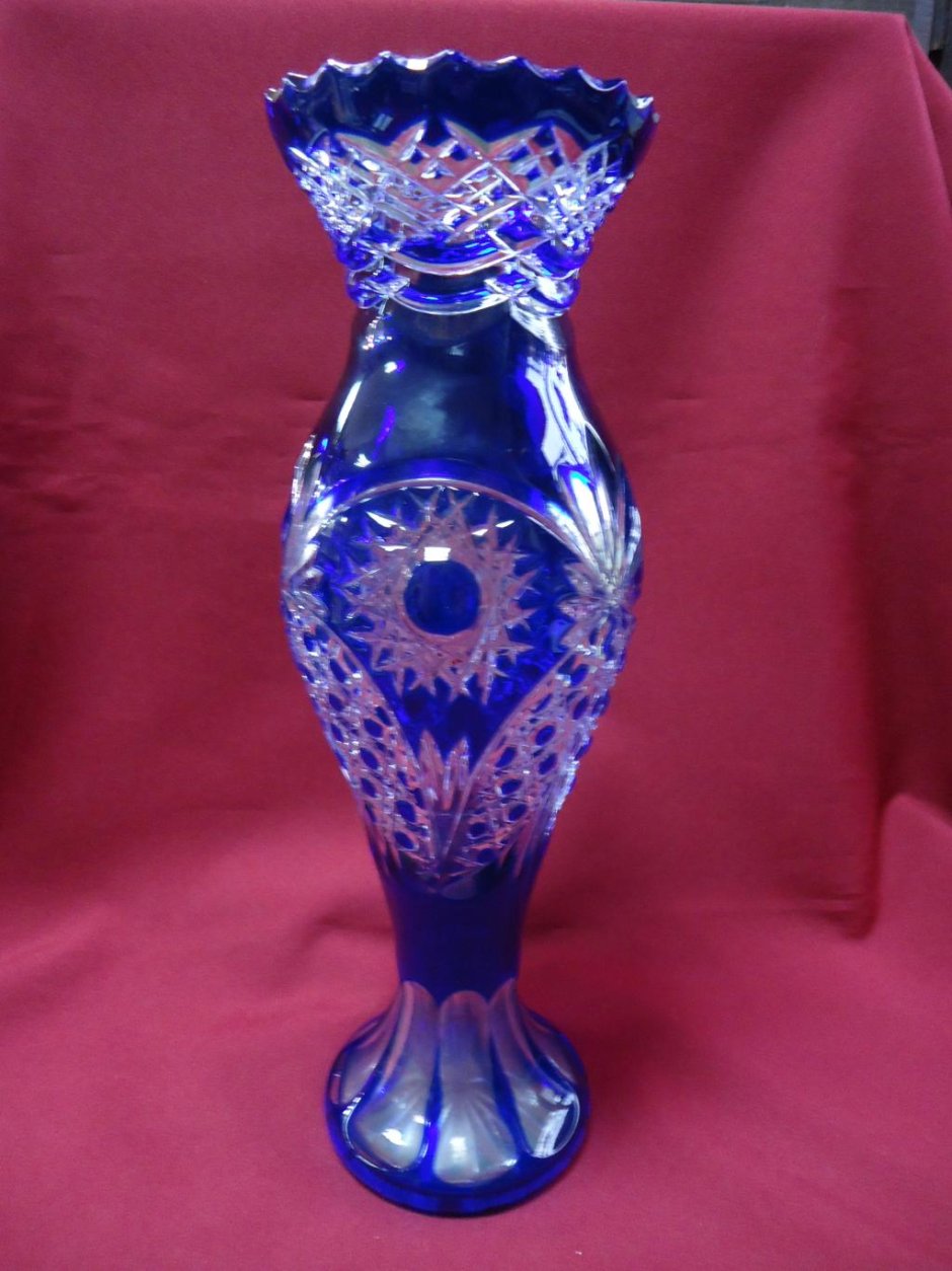 Синие цветы в вазе