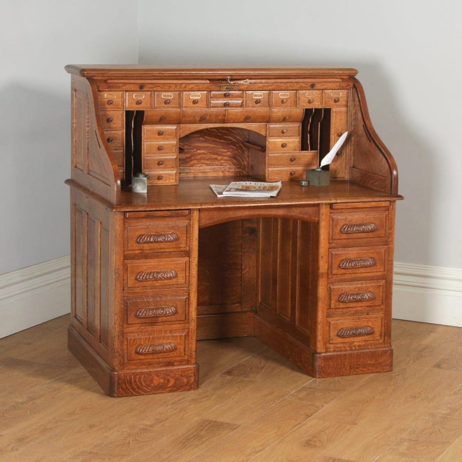 Письменный стол из паллет