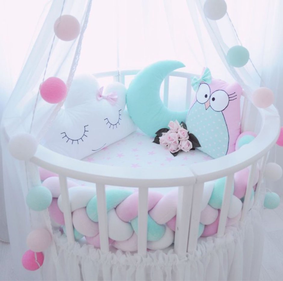Кроватка для девочки новорожденной