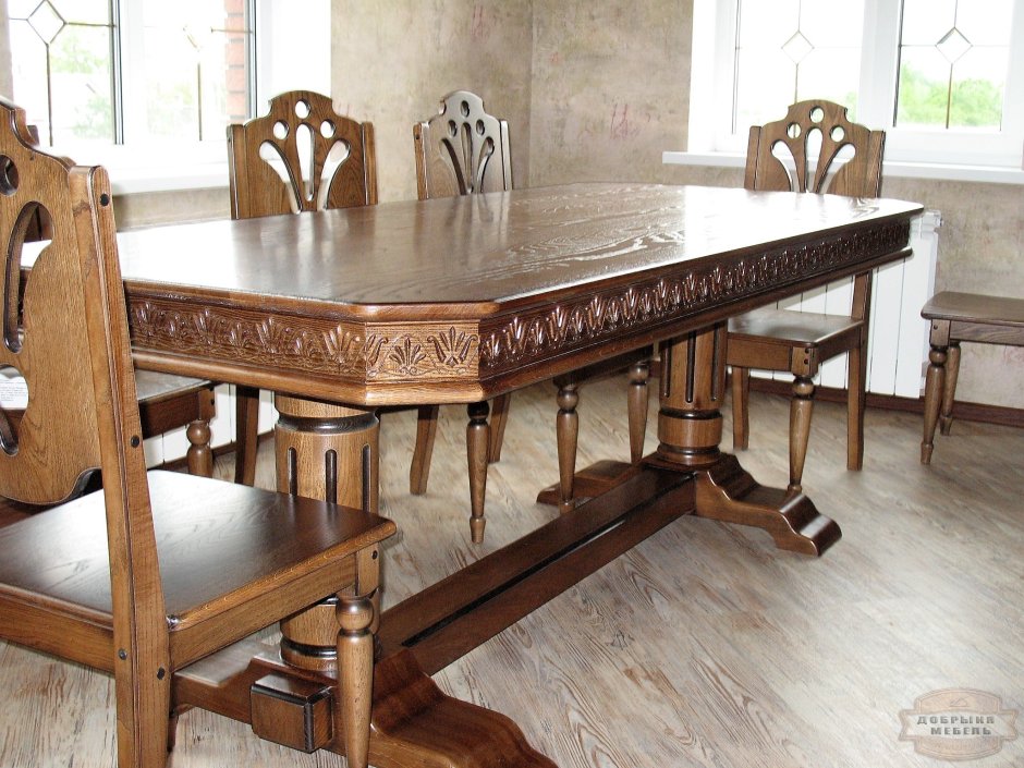 Стол деревянный