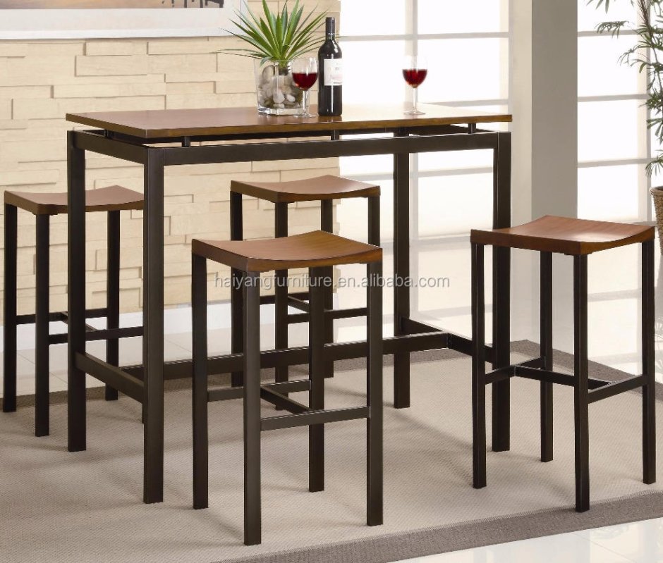 Барные стулья и столик